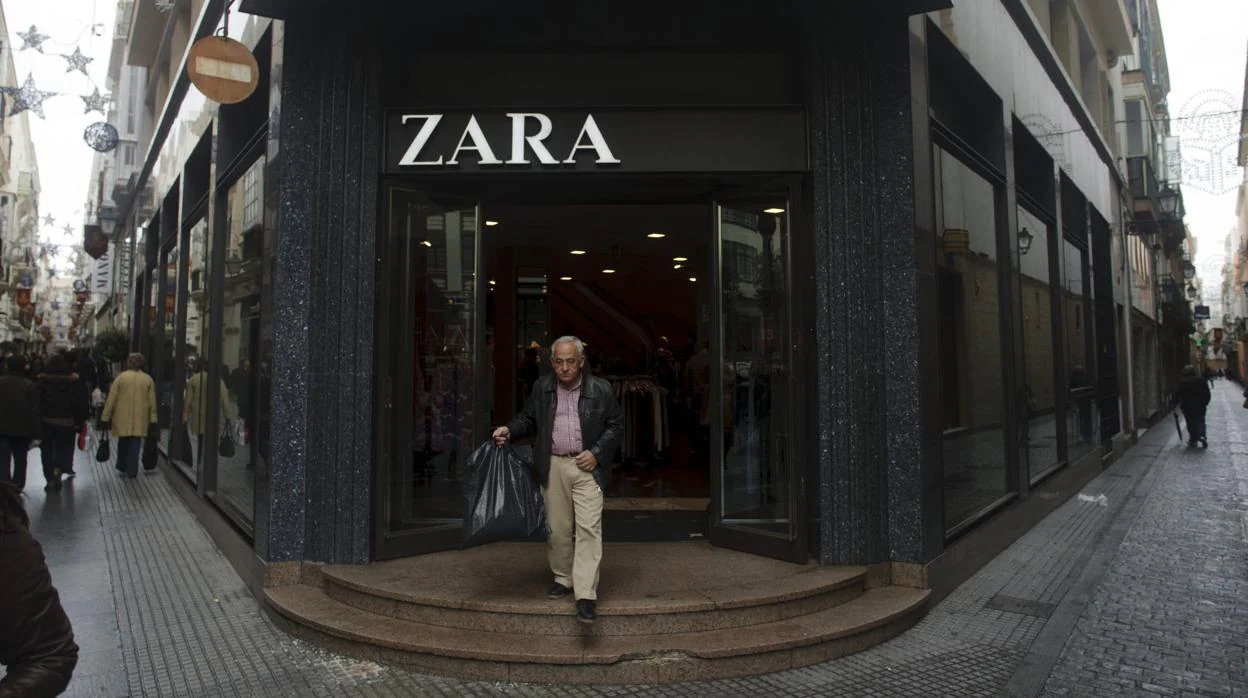 Zara cerrará sus dos tiendas en Cádiz