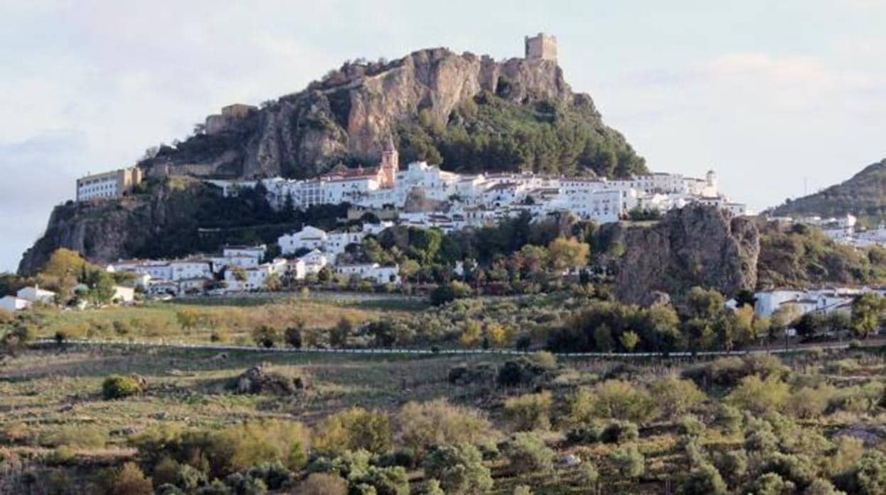Imagen de Zahara de la Sierra, uno de los pueblos serranos más turísticos de Cádiz.