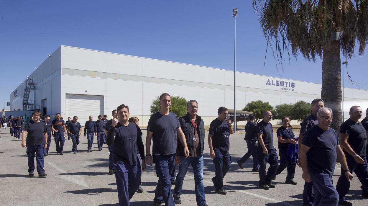 Salida de empleados de la factoría de Alestis de Puerto Real