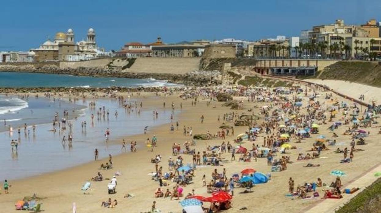 La temporada de playas se aplaza por el estado de alerta.