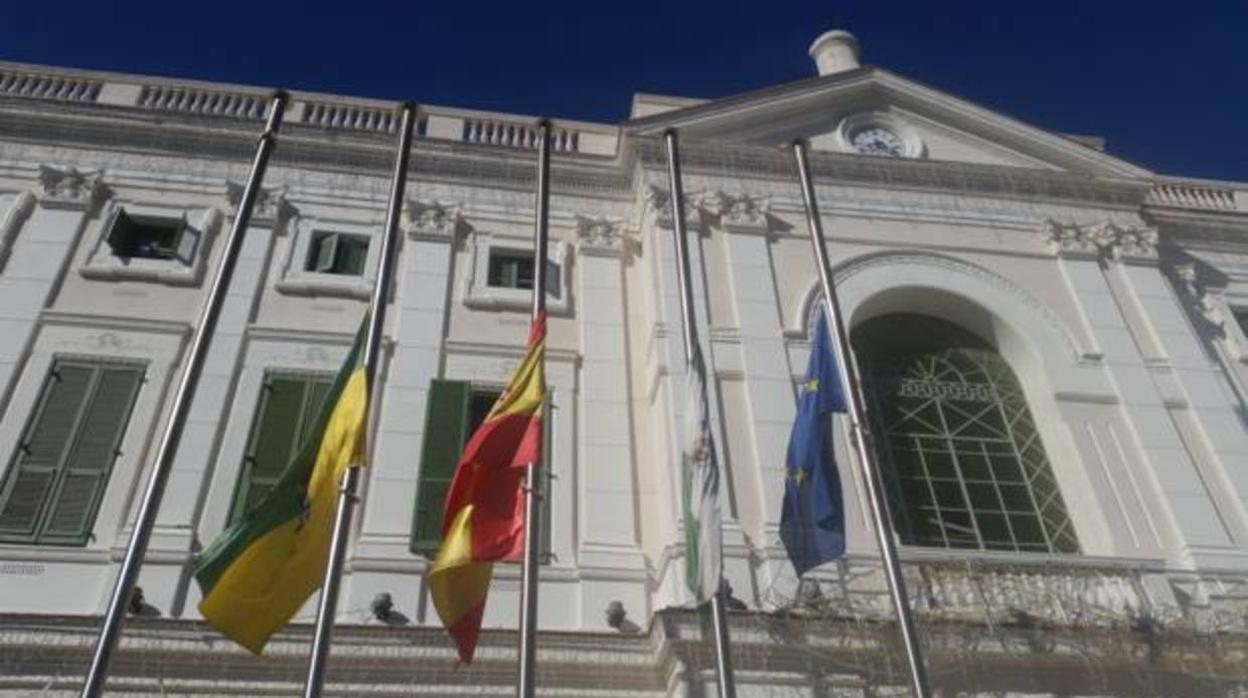 Las banderas ondearán a media asta en El Puerto de Santa María.