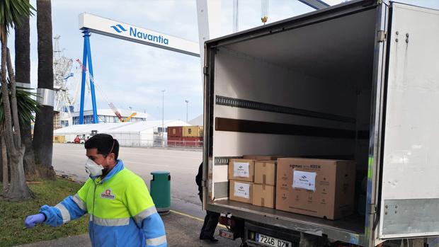Navantia entrega al SAS medio millar de mascarillas fabricadas en 3D