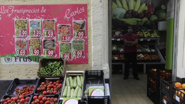 Los comercios de alimentación y primera necesidad pueden abrir Jueves y Viernes Santo