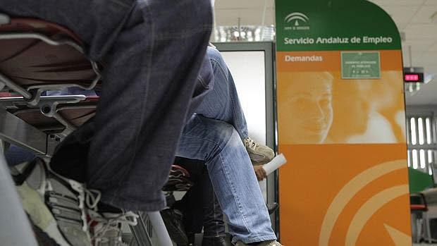 El atasco en el trámite de los ERTE impide a parte de los afectados cobrar a primero de mes