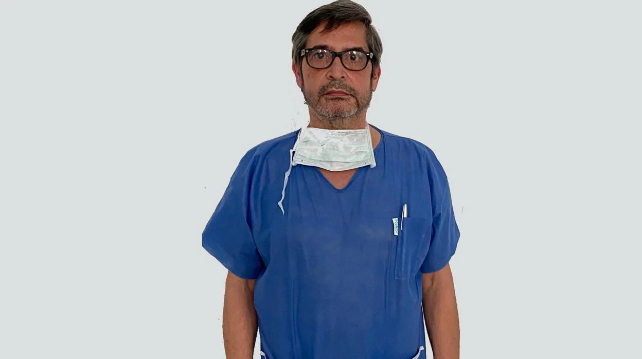 Rafael Sierra, médico UCI en el hospital Puerta del Mar.