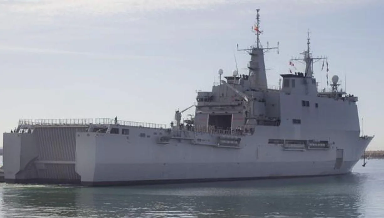 El buque de asalto anfibio Galicia, ha estado destinado en Melilla y Ceuta para ayudar en la crisis sanitaria por el coronavirus.