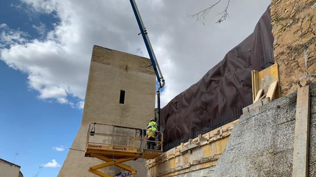 Patrimonio aprueba la restauración de un nuevo lienzo de muralla del Castillo de Utrera