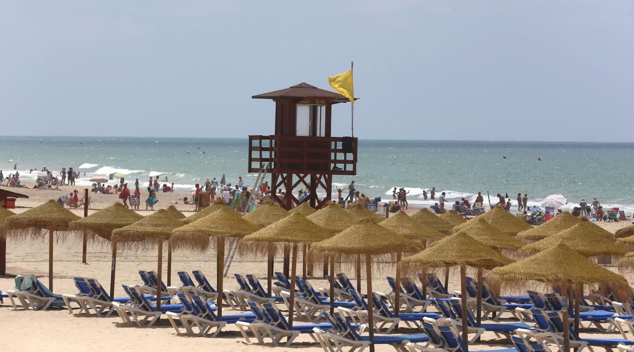 El viento puede ser un aliado en las playas de Cádiz.