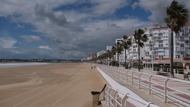 Playas de Cádiz: La Junta apunta al 8 ó 10 de junio para la apertura al baño con medidas de control
