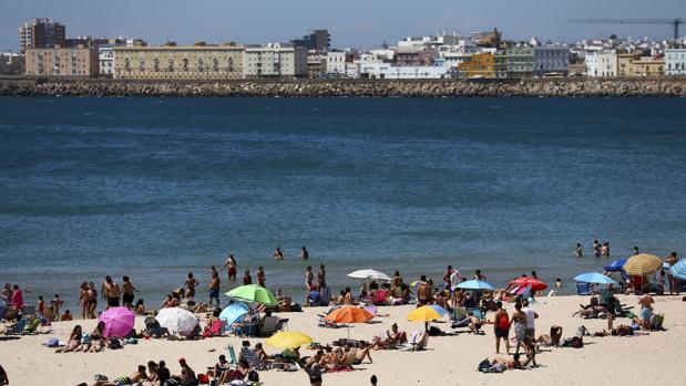 Cádiz no permitirá el baño en sus playas hasta el 1 de junio pese a pasar a la Fase 2