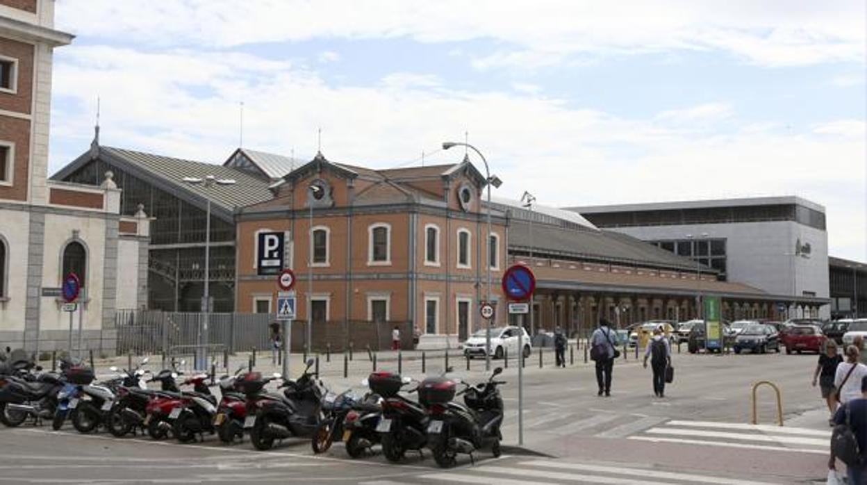 Los promotores del futuro mercado gastronómico de la estación y del hotel sobre el vestíbulo, a la espera de la creación de la comisión.