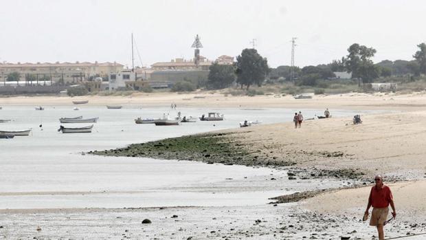 Sanlúcar establece horarios para bañarse en sus playas durante la Fase 2