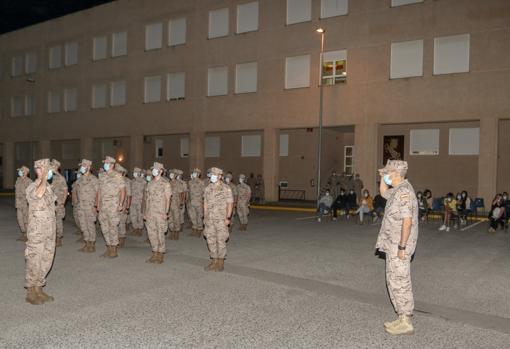 La despedida de la unidad se celebró la madrugada de este miércoles en los Batallones de Marina de San Fernando.