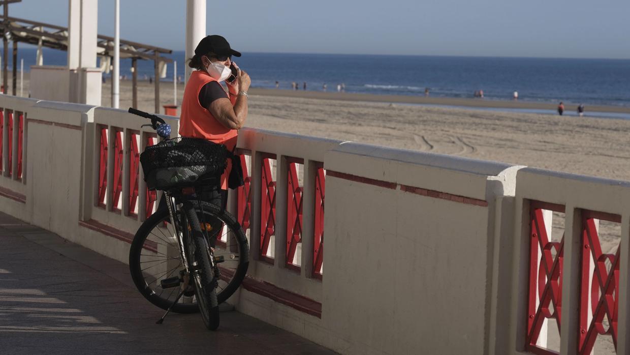 Los vigilantes de la playa, en cada municipio de Cádiz: El Puerto tendrá 78, la capital 58...