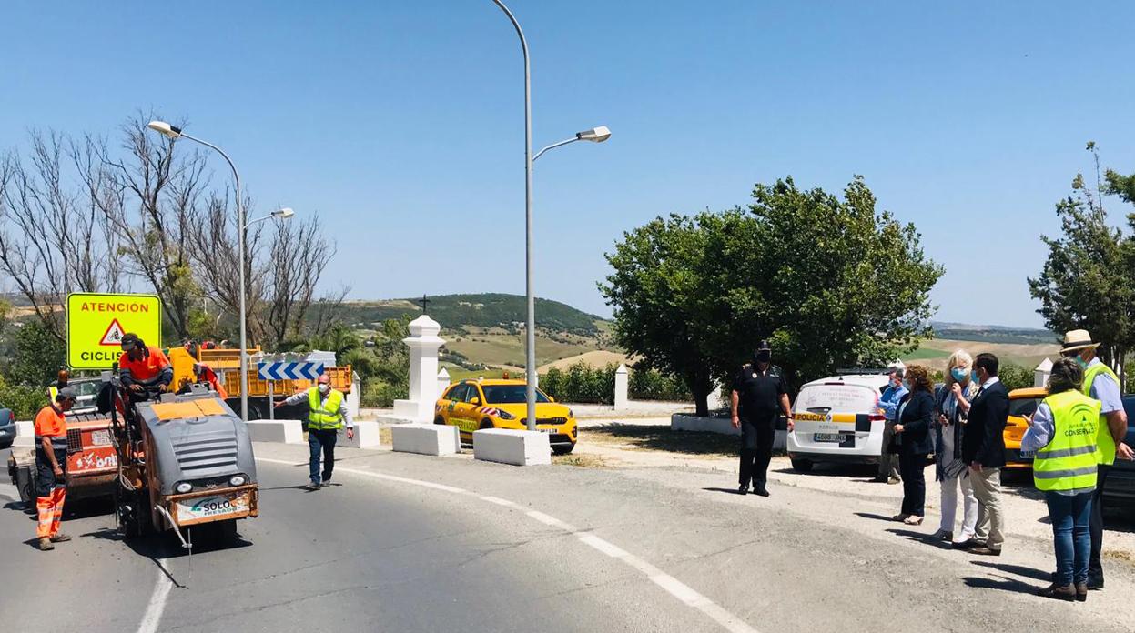 La entrada por carretera a Vejer estrena un nuevo sistema de seguridad vial