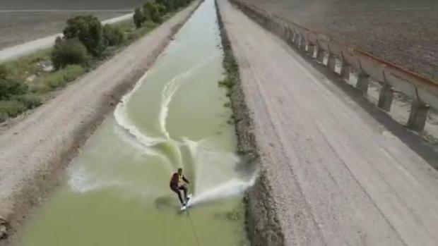 Lo nunca visto: surf en las marismas del Guadalquivir