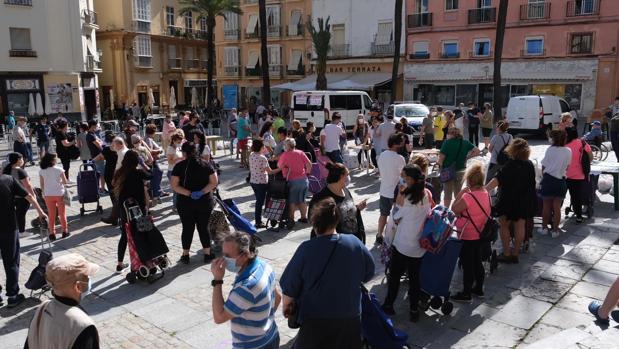 Más de 30.000 hogares gaditanos esperan el Ingreso Mínimo Vital