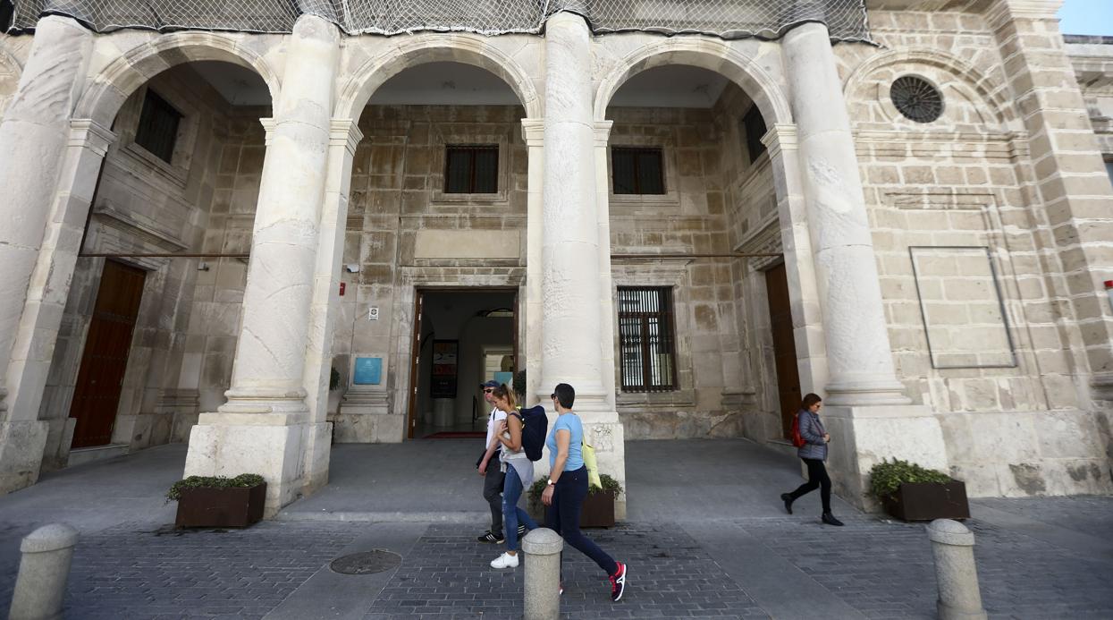 Fachada de la Casa de Iberoamérica en Cádiz.