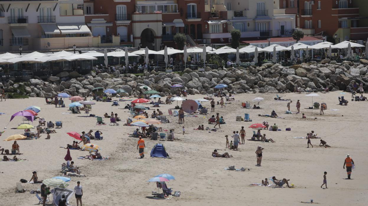 La playa de La Muralla, en El Puerto.