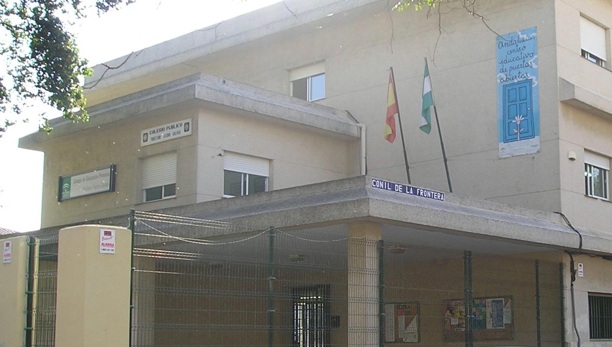 El CEIP Tierno Galván, uno de los dos centros gaditanos afectados.