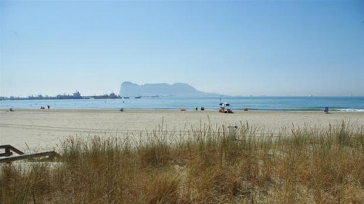 Playa de Guadarranque de San Roque.