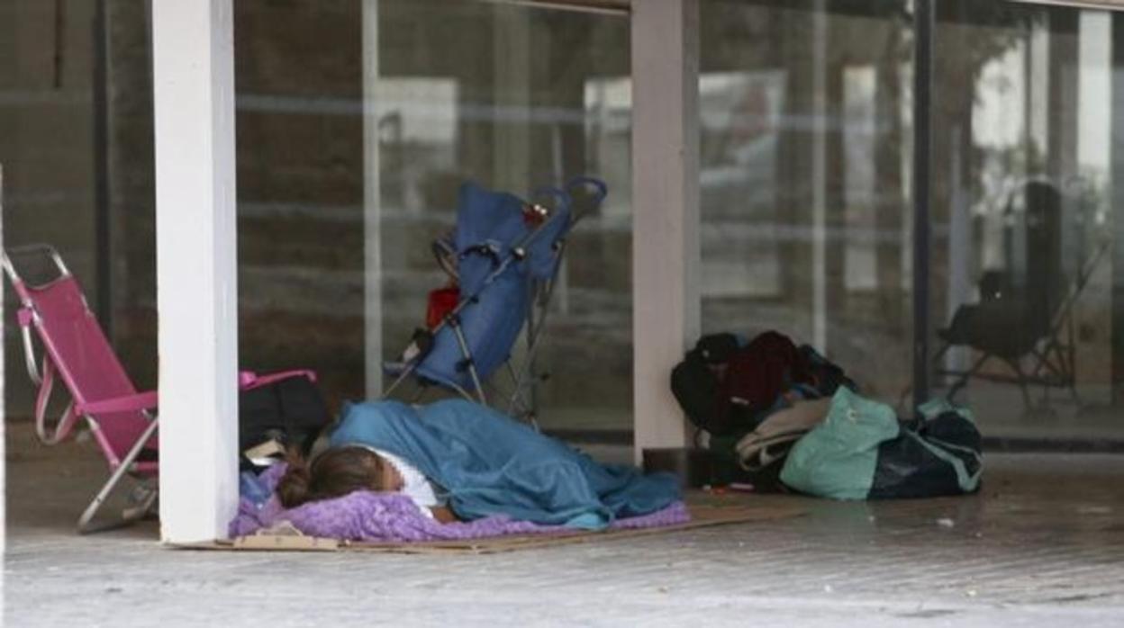 Arranca este lunes la campaña del calor para personas sin hogar en Cádiz