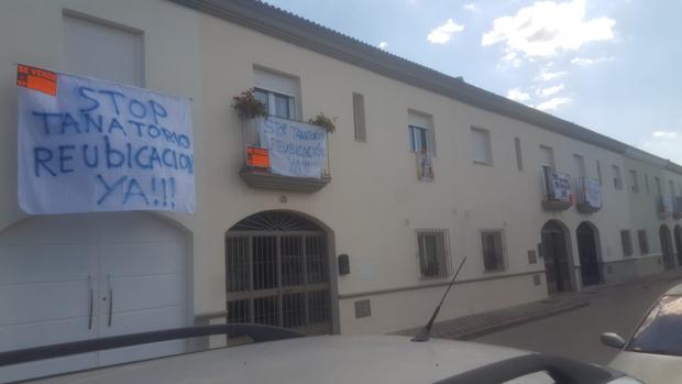 La polémica se desata en El Palmar de Troya por la construcción de un tanatorio junto a la feria