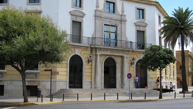 El TSJA confirma la sentencia a un acusado por agresión a la salida de un pub en Cádiz