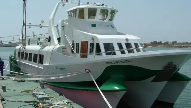 El catamarán de la bahía de Cádiz volverá a prestar servicio el 6 de julio