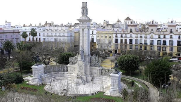 El Ayuntamiento trabaja en la restauración integral del monumento a Las Cortes de 1812