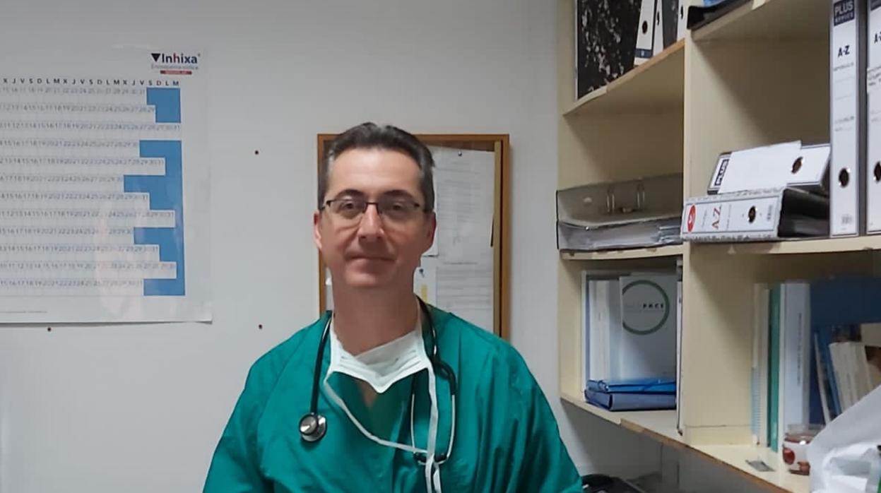 Manuel Beltrán, médico internista en el Hospital Comarcal de Sanlúcar.