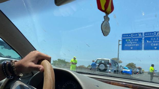 Un choque en cadena provoca retenciones en el Nudo de Tres Caminos