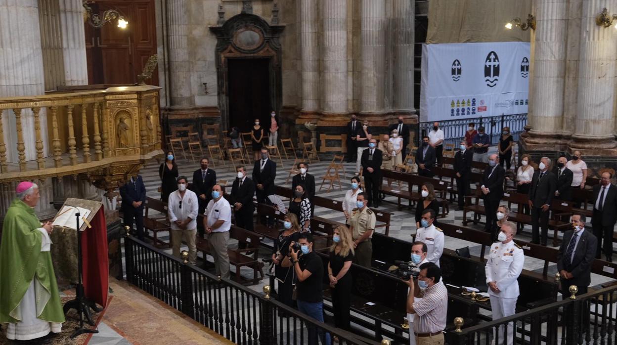 Momento de la homilía del obispo Zornoza en la Catedral