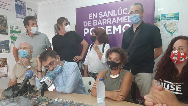 Monedero pide en Sanlúcar medidas ante el «asedio» a miembros de partidos políticos