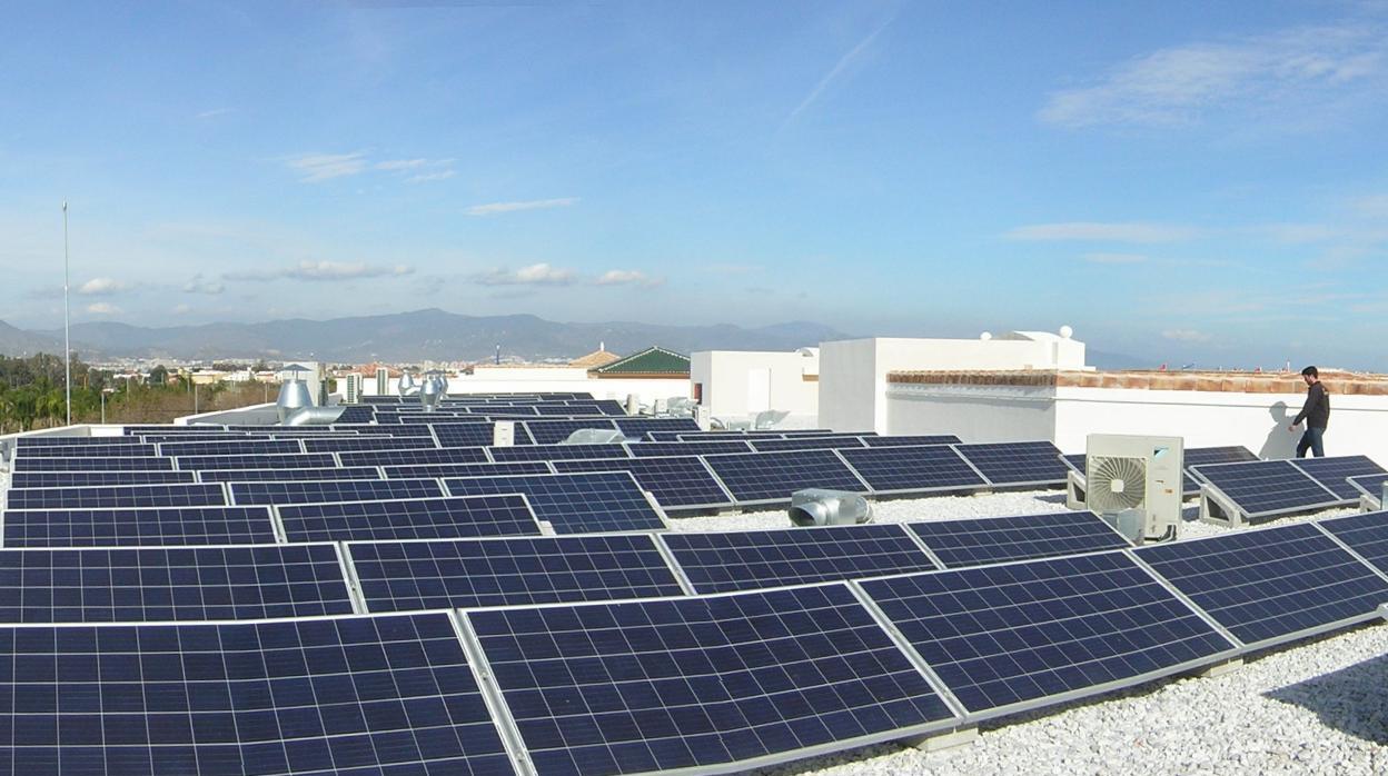 Mairena del Alcor invierte 1,5 millones en mejora energética y fotovoltaica de edificios municipales