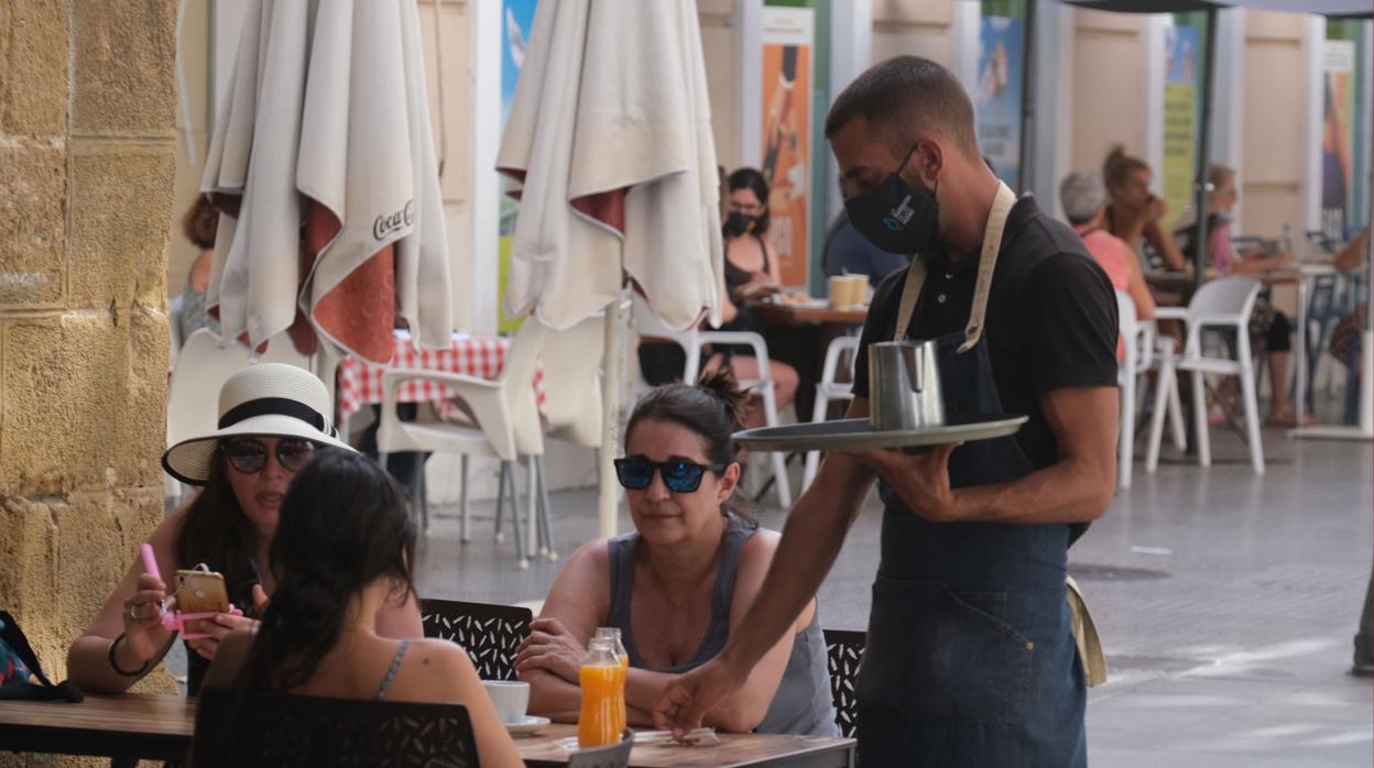 Los hosteleros lamentan que se les señale como culpables de los rebrotes.