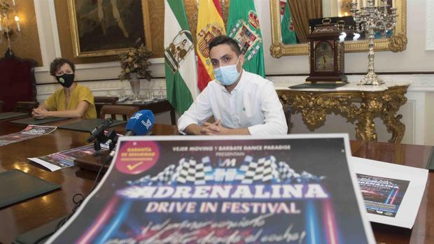 Barbate ya prepara el ’Adrenalina Drive In Festival’, un espectáculo con artistas locales