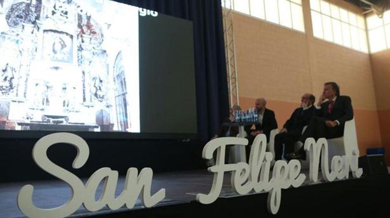 Celebración de aniversario en San Felipe Neri, uno de los centros concertados con más alumnos en Cádiz.