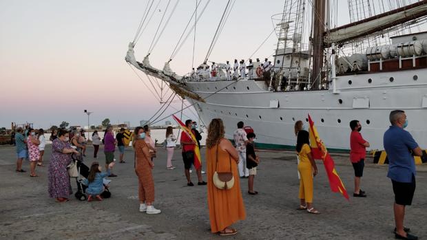 El Juan Sebastián de Elcano inicia su crucero de instrucción más complicado