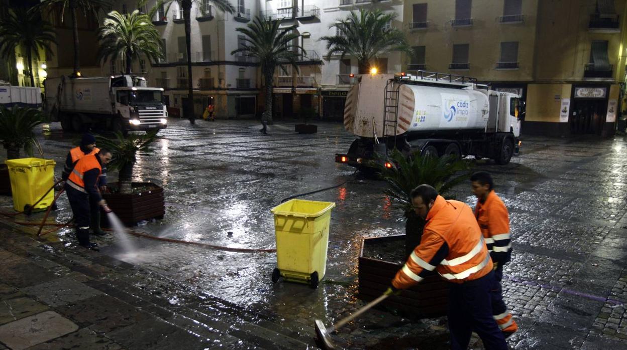 Unanimidad plenaria para que se convoque la mesa de contratación de la limpieza