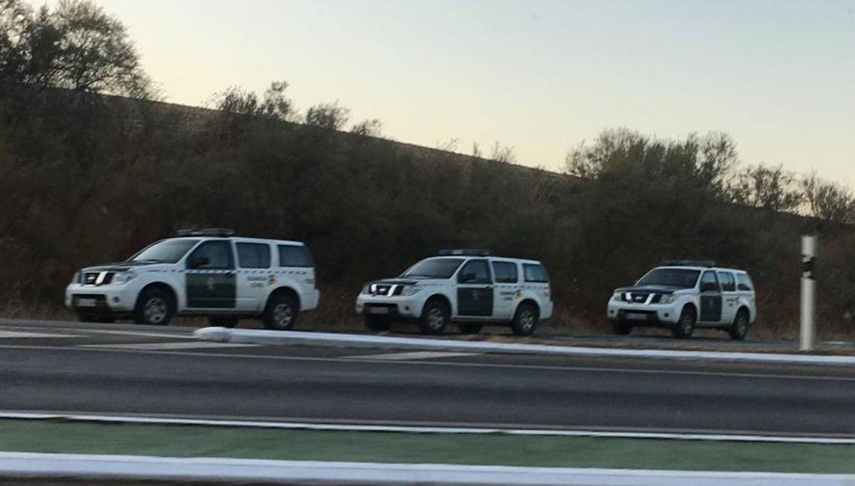 Heridos tres guardias civiles al ser tiroteados en una operación antidroga en el Coto de Bornos