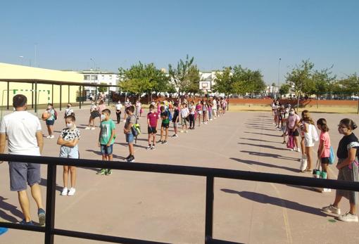 Sentimientos encontrados en el primer día de clase en Los Palacios y Villafranca