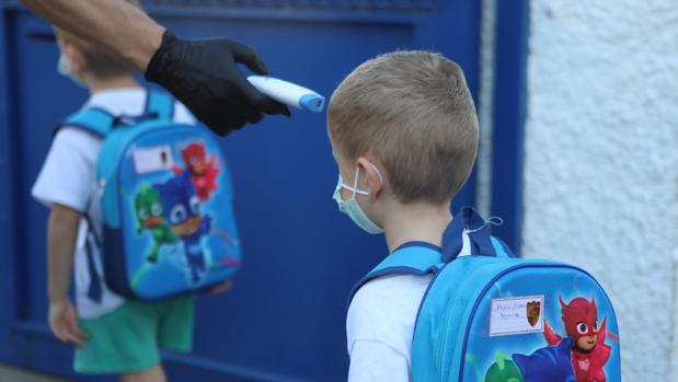 Estos son los colegios de Cádiz afectados por el Covid-19