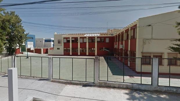 Dos clases del Vicente Tofiño de San Fernando en cuarentena por el positivo de una profesora