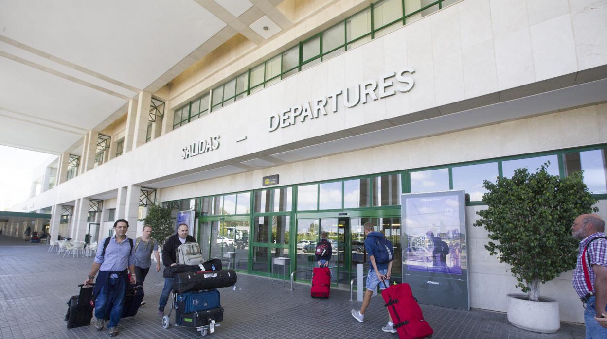 Tránsito de pasajeros en el aeropuerto de Jerez