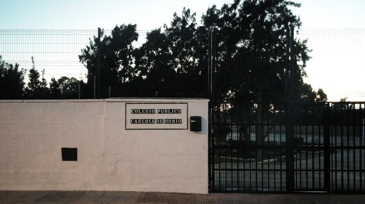 Entrada del CEIP Casería de Ossio