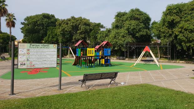 Denuncian un acto de vandalismo en la remodelada zona infantil del Parque de las Huertas