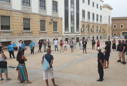 Somos Cádiz pide visibilidad para las personas sin hogar de la ciudad.