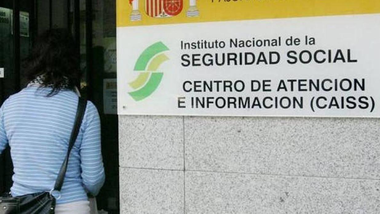 Oficina en el barrio de La Laguna donde se tramita el Ingreso Mínimo Vital