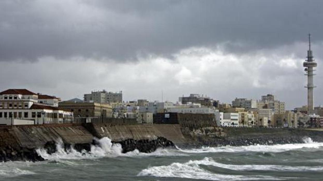 El tiempo en Cádiz: Jornada de nubes y claros con lluvias en la provincia